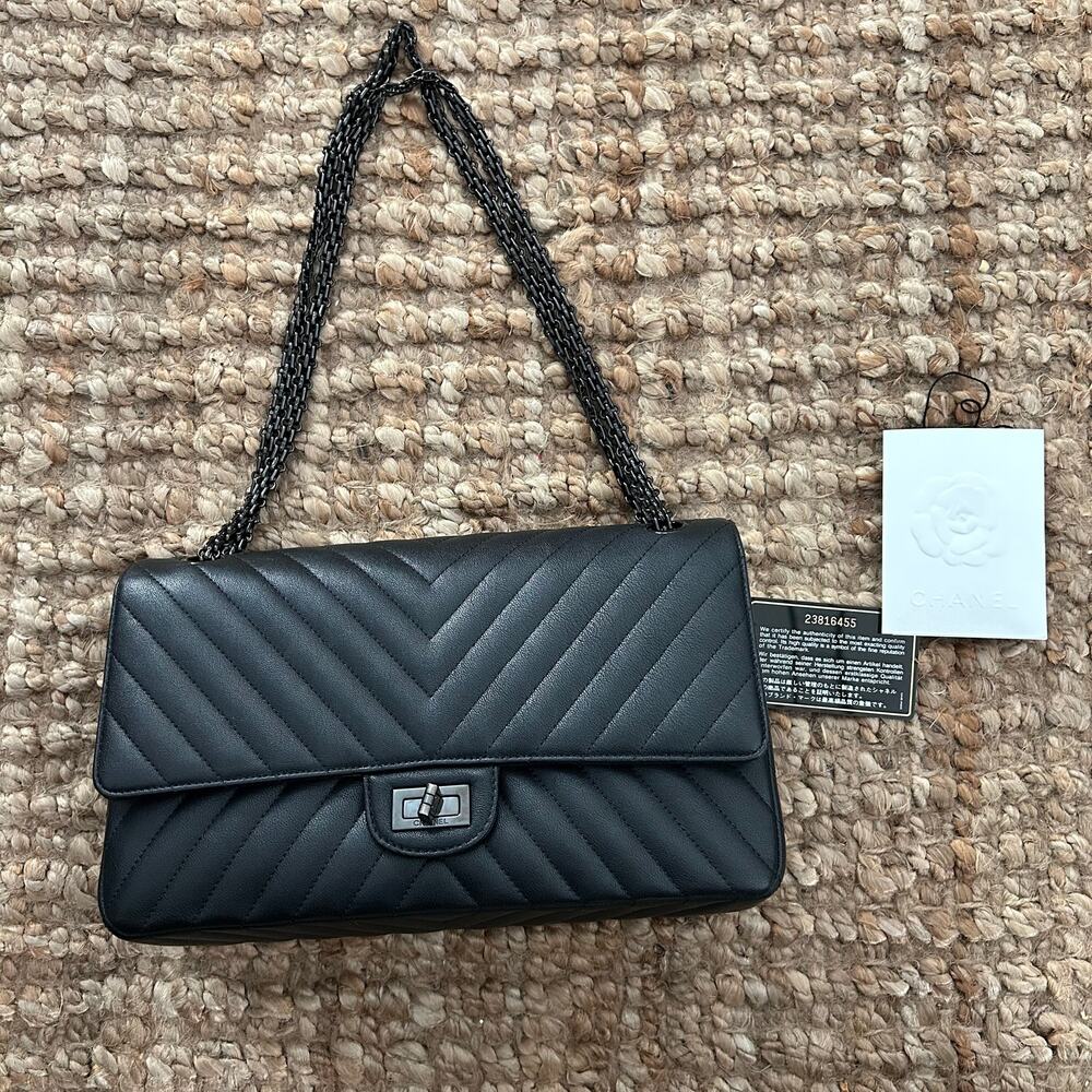 Chanel Reissue 226 Black Chevron Calfskin All Black HW Limited Full Set - Picture 5 of 16
